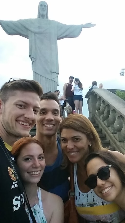 Seth with 4 friend in front of Christ the Redeemer.